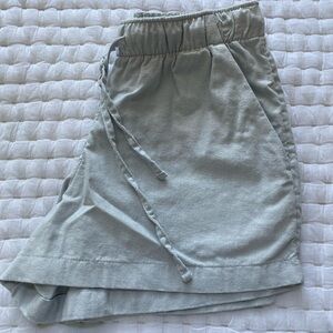 Hollister linen shorts